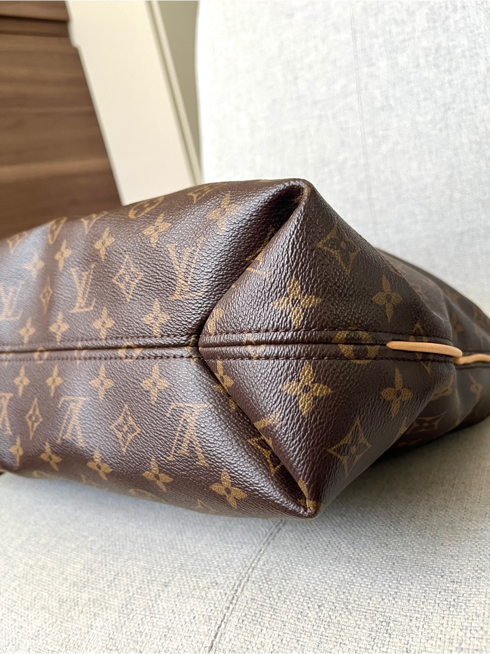 Louis Vuitton "Sully MM" - Pristine Condition - Includes Original Dust Bag - Picture 9 of 16